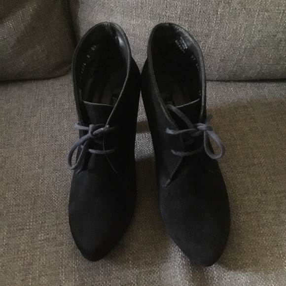 Paul Green black suede New York lace-up heeled booties 6 6.5. Fits US 8-8.5 - Picture 2 of 8